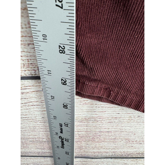 Levi's Demi Curve Classic Rise Slim Leg‎ Corduroy Jeans Women's Size 33 Burgundy - Picture 10 of 10